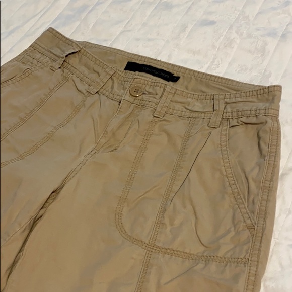 Calvin Klein Jeans Khaki Capris - Sz 6 - Picture 2 of 13